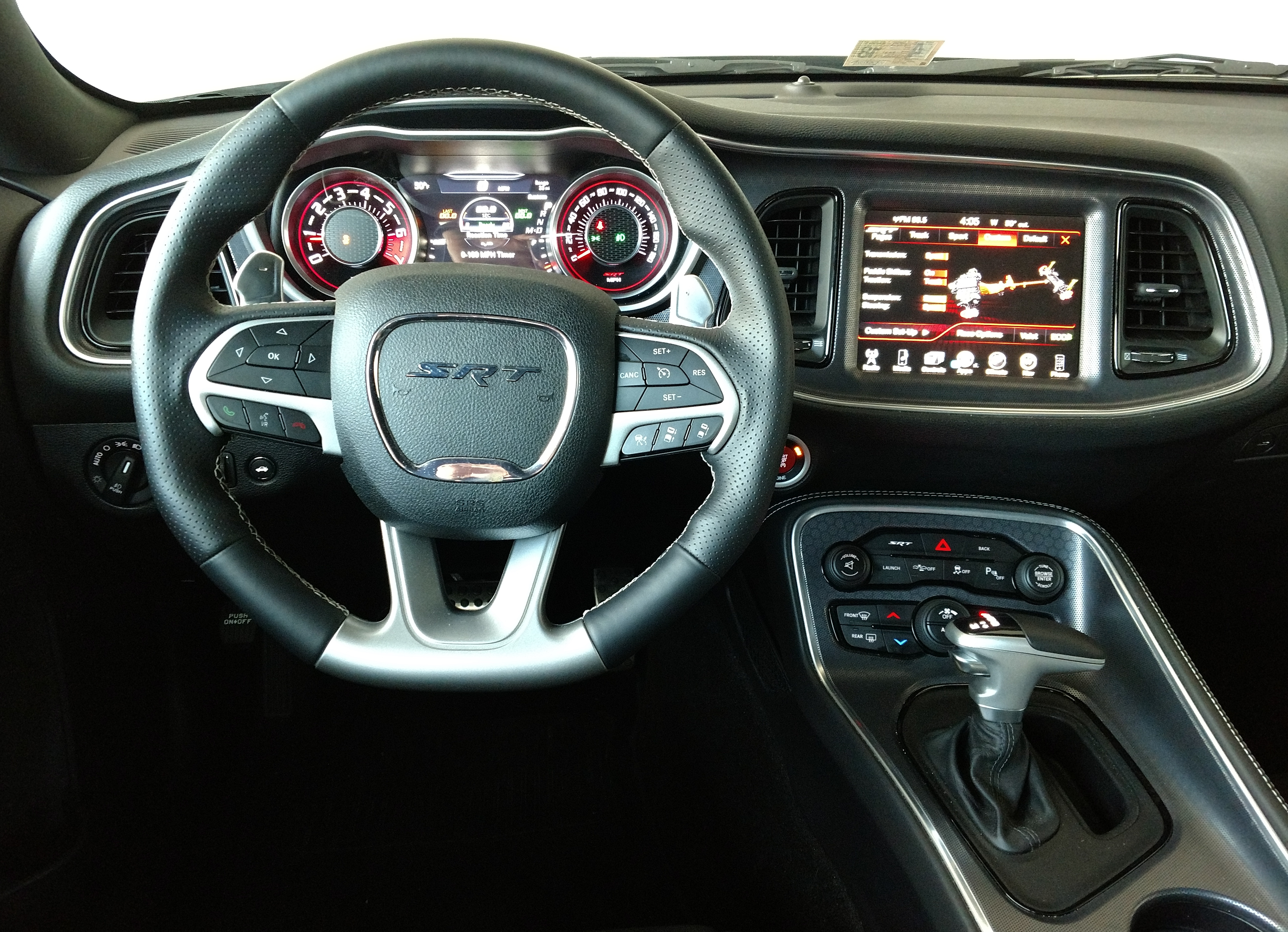 Featured image of post 2015 Dodge Challenger Srt 392 Interior