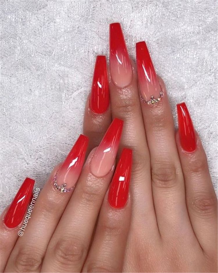 Featured image of post Long Acrylic Nail Ideas Red